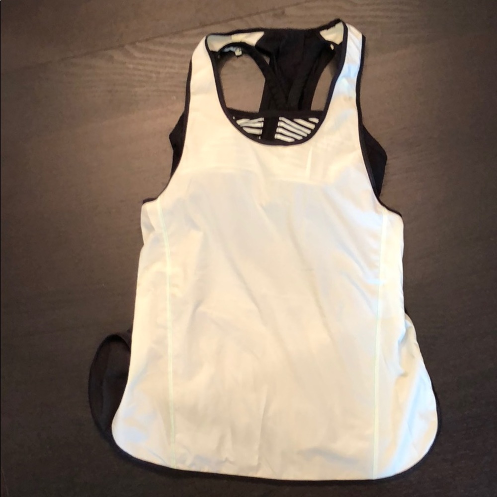 Lululemon tank with detachable sports bra